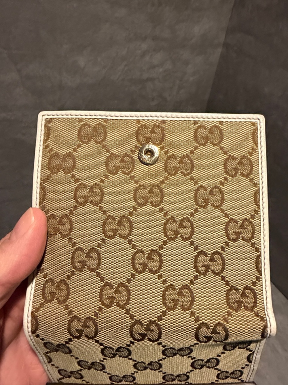 EUC Gucci Beige Monogram Compact Wallet w/ Heart Detail With Authenticity Cert - Picture 9 of 14